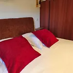 בית נופש Le Champ Du Moulin Moderne A 3 Min Du Puy Dufou