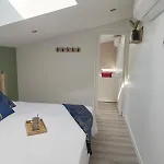 Le Champ Du Moulin Moderne A 3 Min Du Puy Dufou Les Épesses