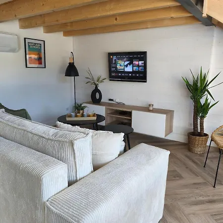 Le Champ Du Moulin Moderne à 3 Min Du Puy Dufou Les Épesses