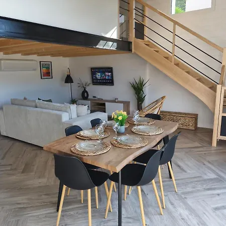 Hébergement de vacances Le Champ Du Moulin Moderne à 3 Min Du Puy Dufou *