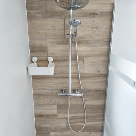 Semesterbostad Le Champ Du Moulin Moderne A 3 Min Du Puy Dufou *