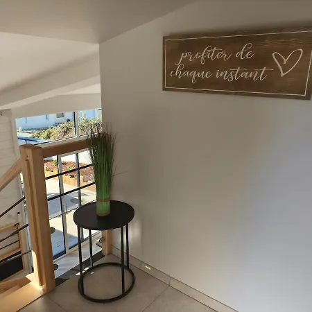 Semesterbostad Le Champ Du Moulin Moderne A 3 Min Du Puy Dufou