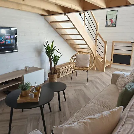 Semesterbostad Le Champ Du Moulin Moderne A 3 Min Du Puy Dufou