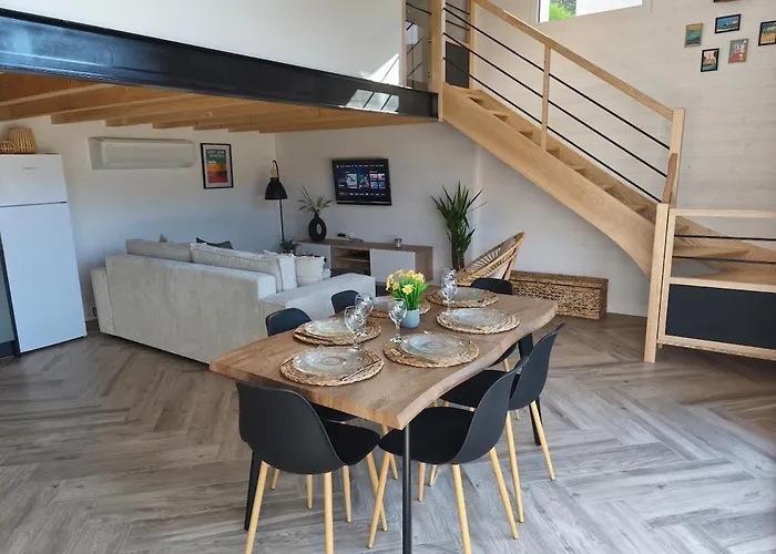 Hébergement de vacances Le Champ Du Moulin Moderne à 3 Min Du Puy Dufou *