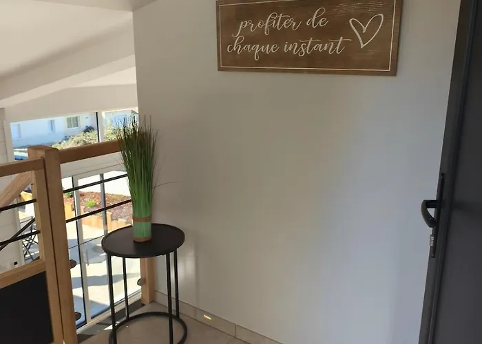 Le Champ Du Moulin Moderne à 3 Min Du Puy Dufou Hébergement de vacances Les Épesses