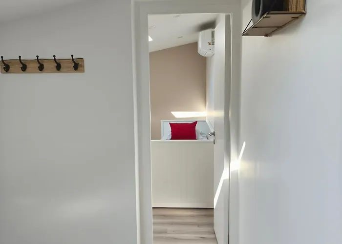 Le Champ Du Moulin Moderne à 3 Min Du Puy Dufou Les Épesses