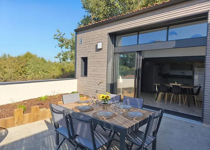 Le Champ Du Moulin Moderne à 3 Min Du Puy Dufou Hébergement de vacances