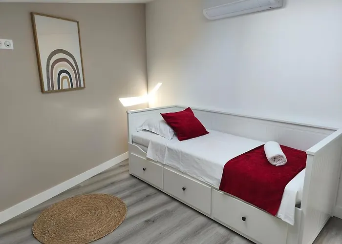 Le Champ Du Moulin Moderne à 3 Min Du Puy Dufou Hébergement de vacances