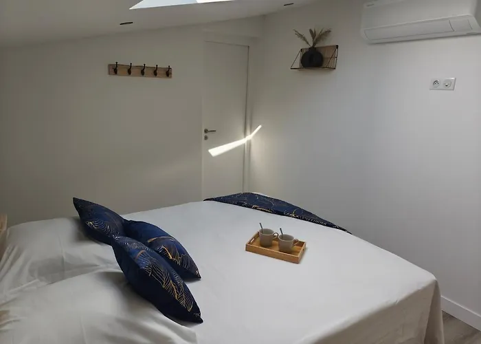 Hébergement de vacances Le Champ Du Moulin Moderne à 3 Min Du Puy Dufou *